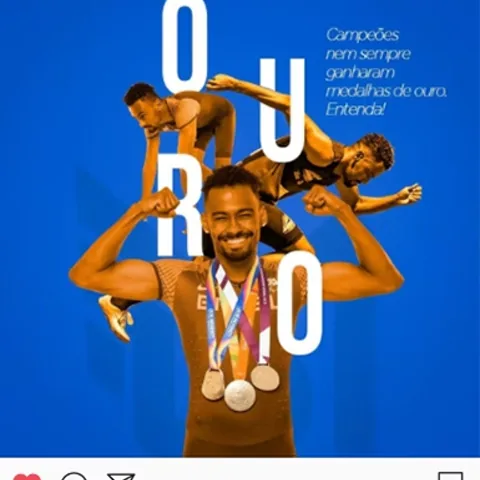 Post “Ouro”: atleta sorridente com medalhas sobre fundo azul